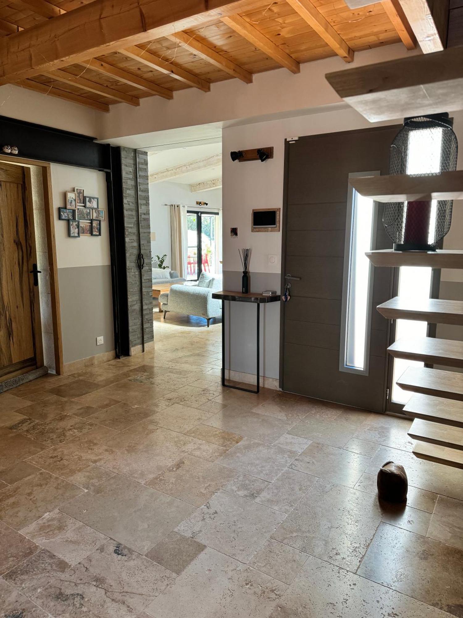 Holiday home Mas Elehis En Provence *